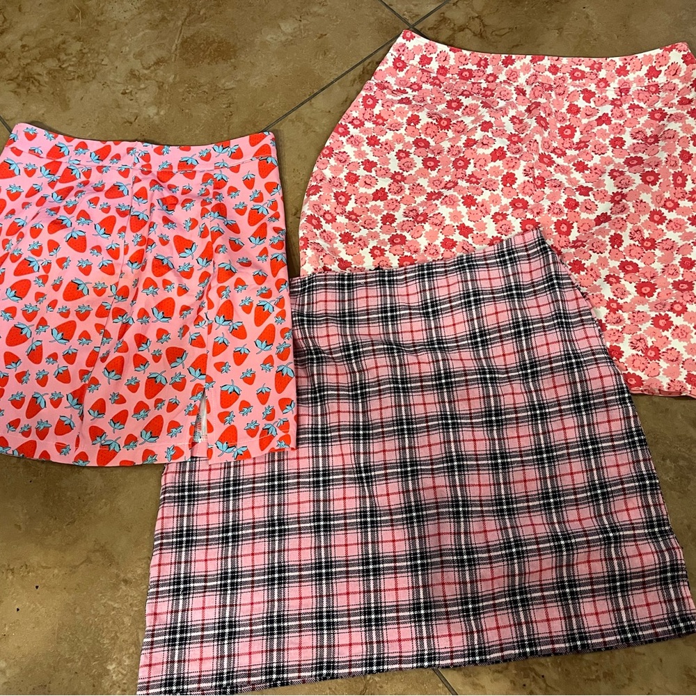 Women’s medium miniskirts
